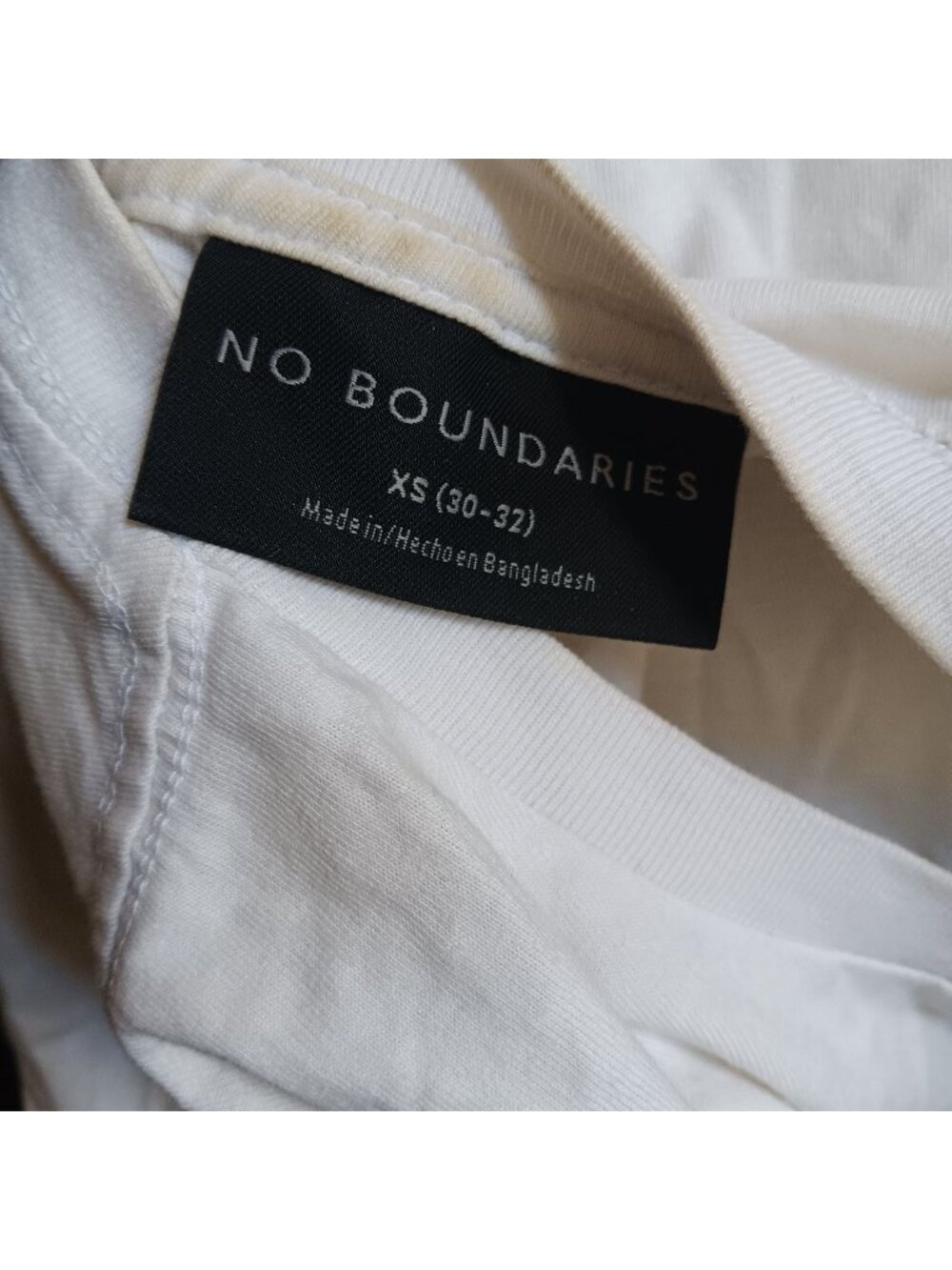 Vintage XS T-shirt Single Stitch Men's White No Boundaries 90's Distress Grunge